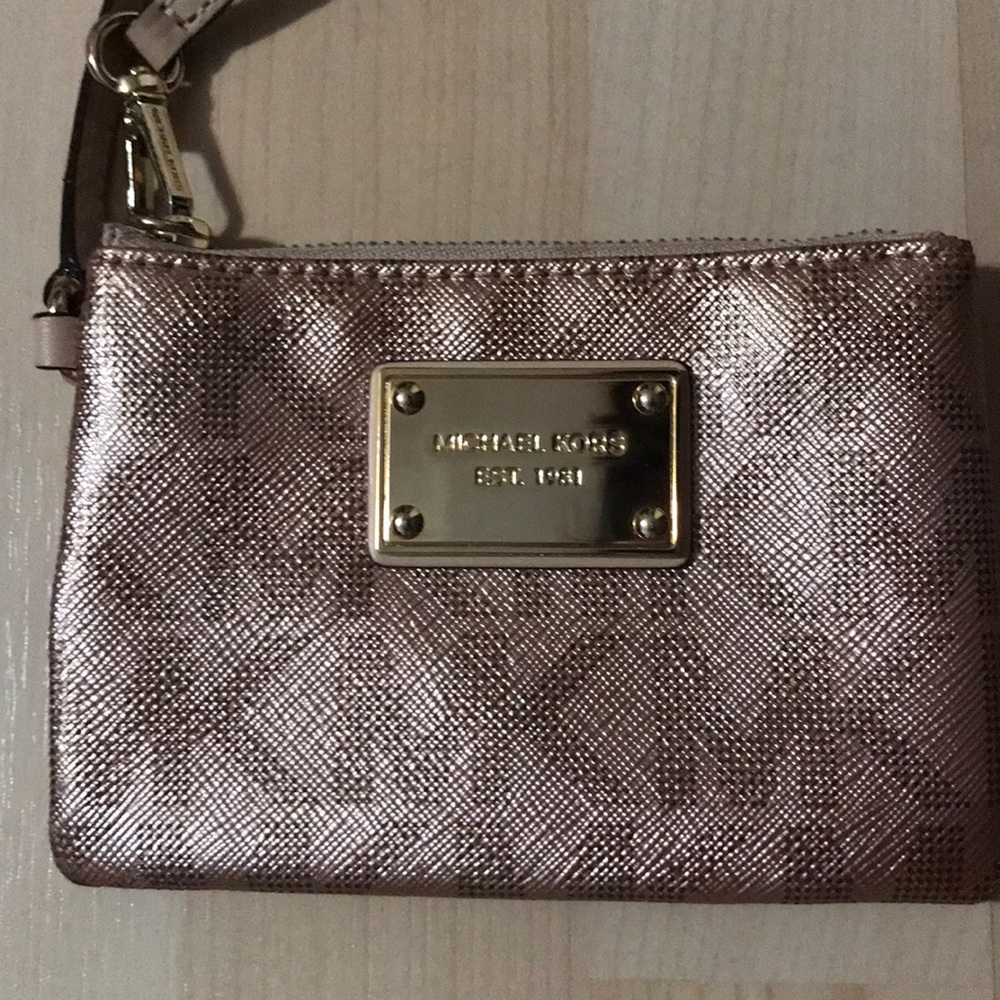 Authentic Michael Kors wristlet